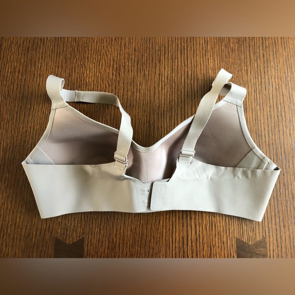 Lululemon Hold True Bra - Picture 2 of 3